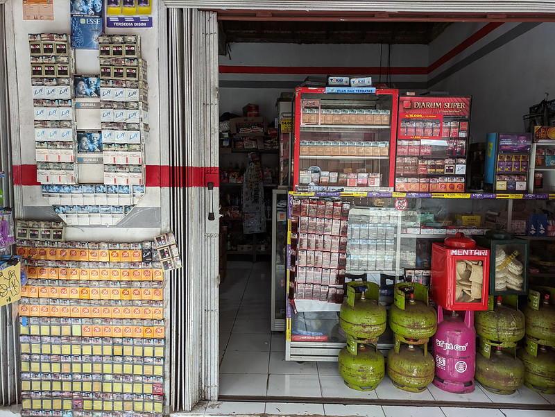 Zonasi Pelarangan Penjualan Rokok: Usulan Aturan yang Buruk